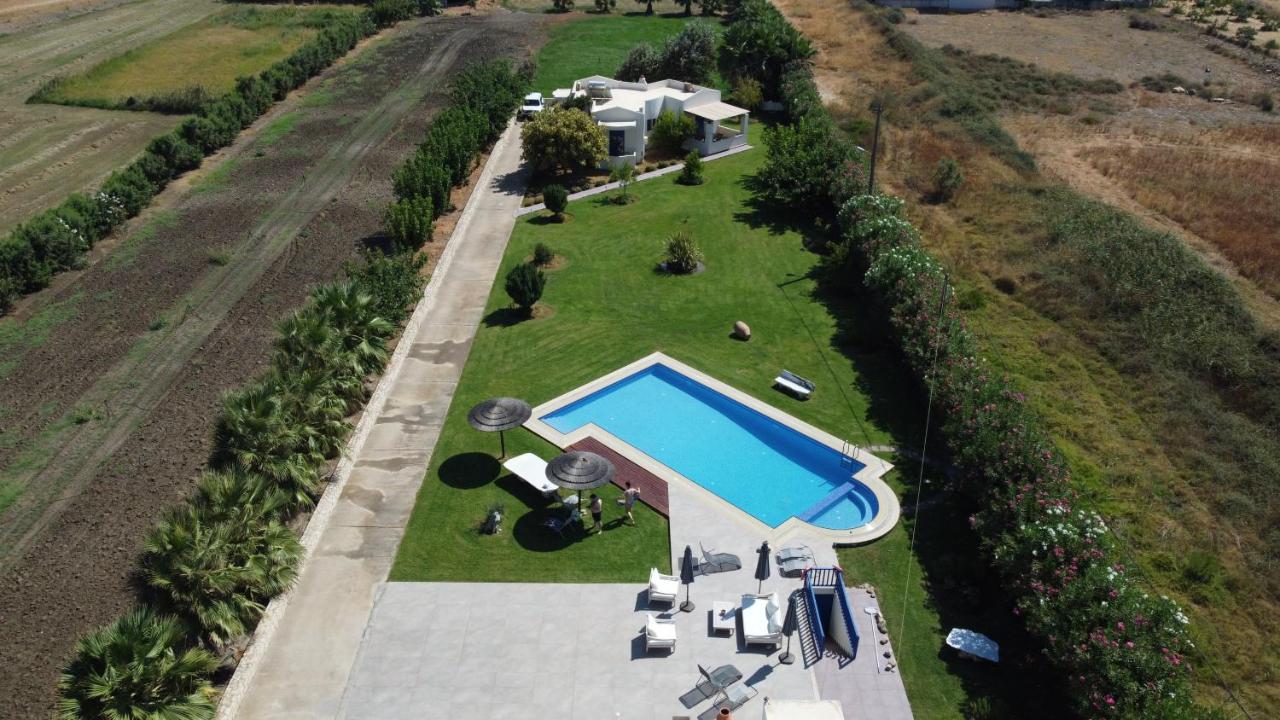 Oasea Vila Tavronitis Exterior foto